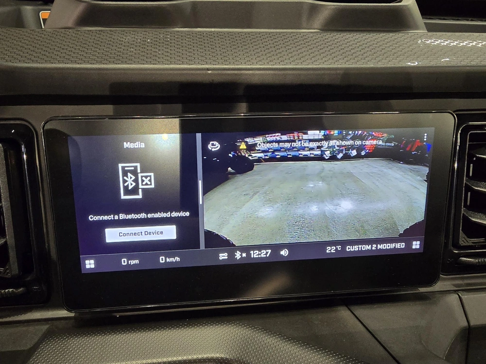 2026 Brp Defender Xt Cab Hd11 With 10.25 In. Infotainment alt