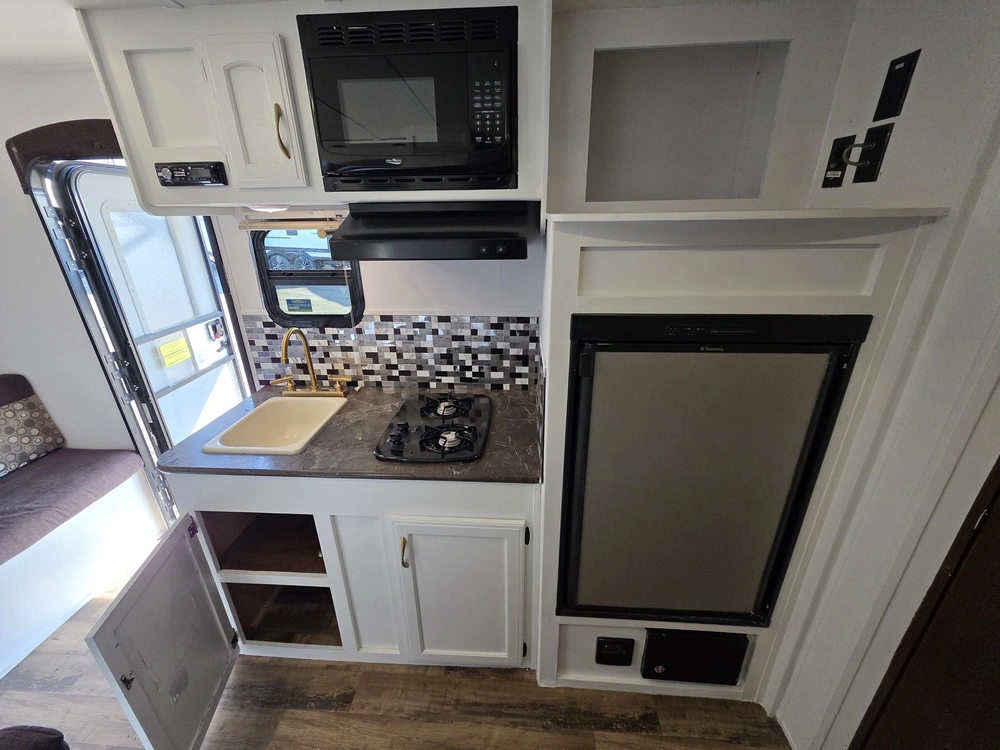 2016 Jayco Jay Feather 17xfd alt