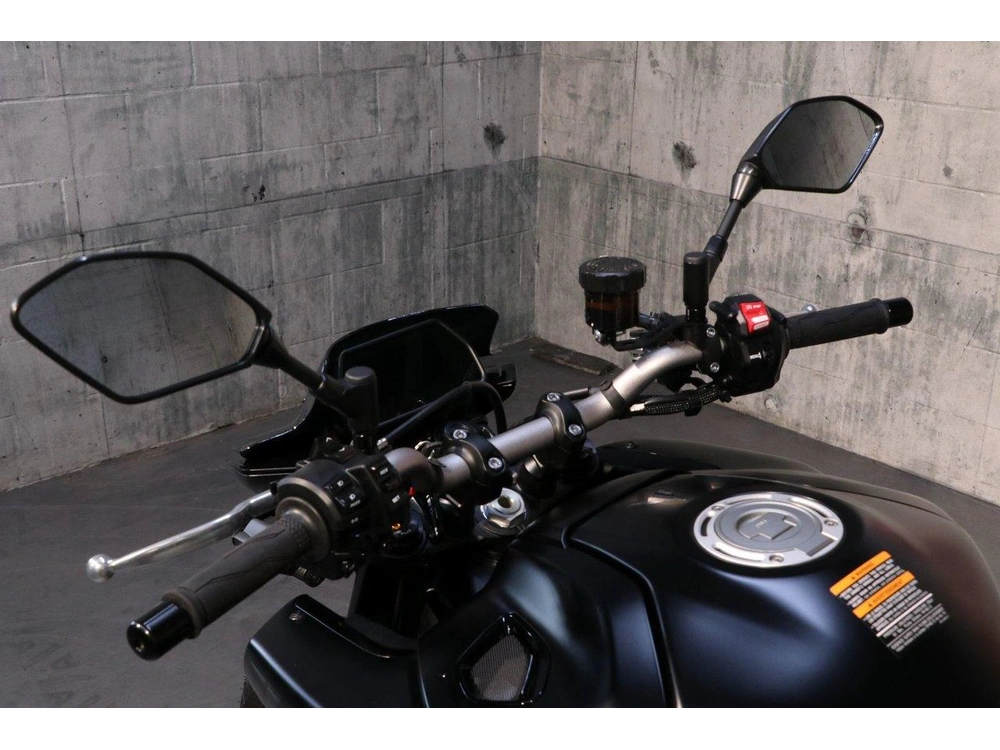 2025 Yamaha Mt-10 alt