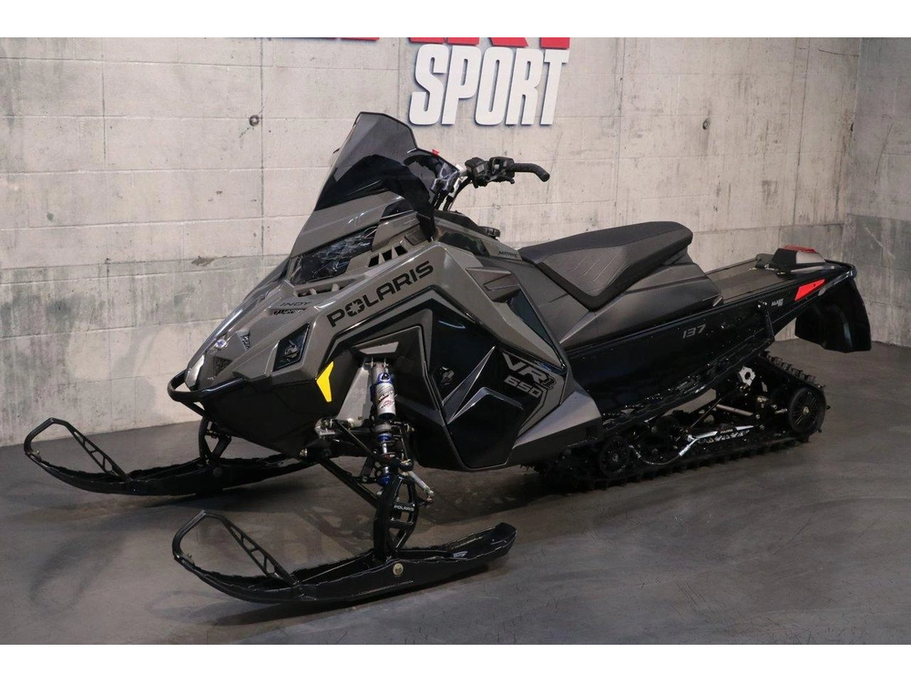 2025 Polaris 650 Indy Vr1 137 Es (demo) Demo alt