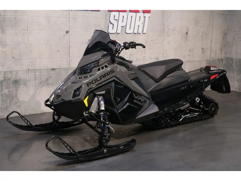 2025 Polaris 650 INDY VR1 137 ES (DEMO) DEMO thumbnail 2