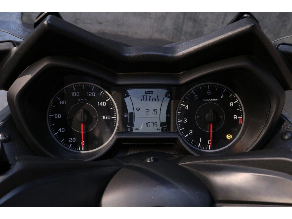 2022 Yamaha Yamaha Xmax 300 alt