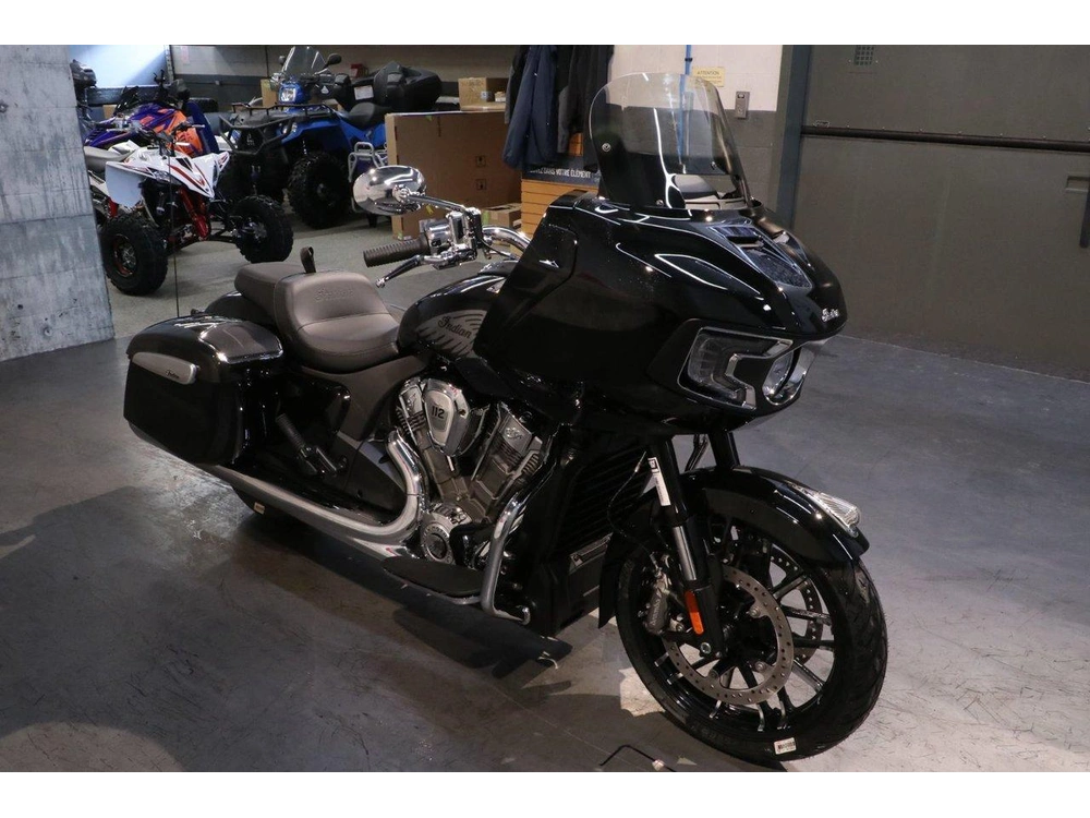 Indian Motorcycle Challenger Limited + 112 & Powerband Audio 2026 alt