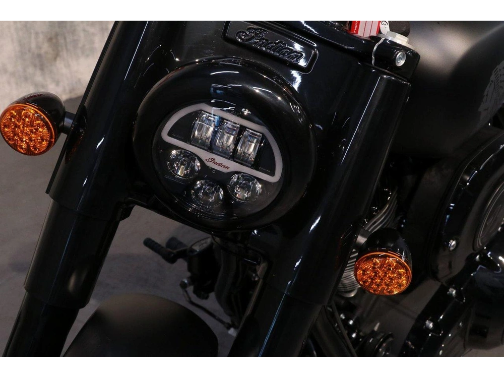 2025 Indian Motorcycle Chief Bobber Dark Horse alt