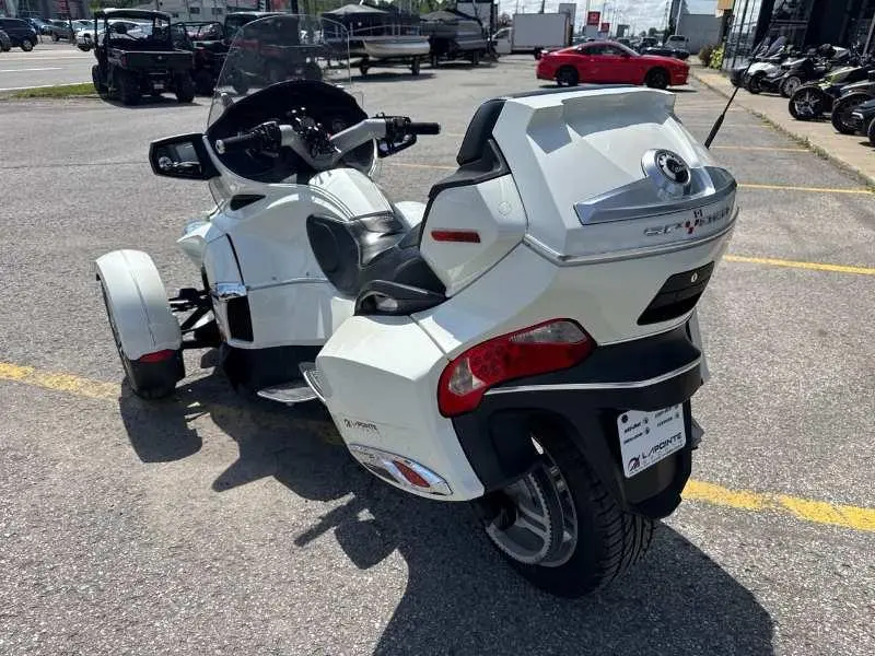 2011 Can-Am SPYDER RT LIMITED thumbnail 6
