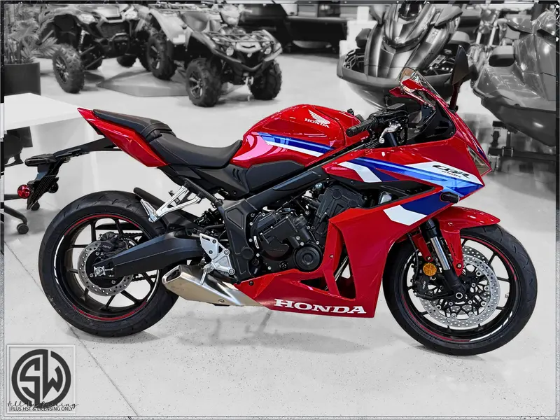 2026 Honda Cbr650r E-clutch (abs) alt