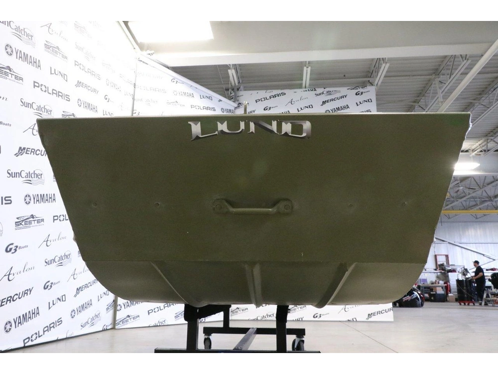 Lund Z1040 Jon Boat 2026 alt