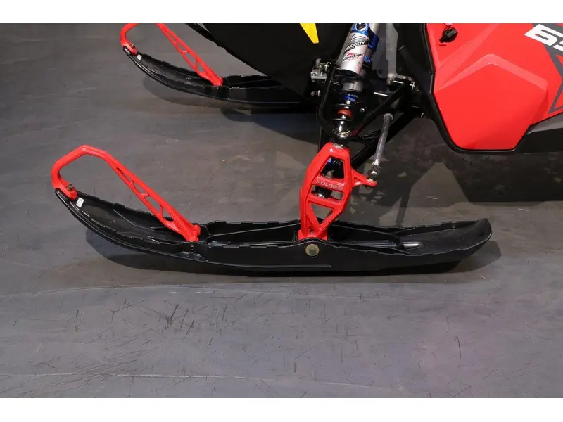 2024 Polaris 650 INDY VR1 137 ES ENR.