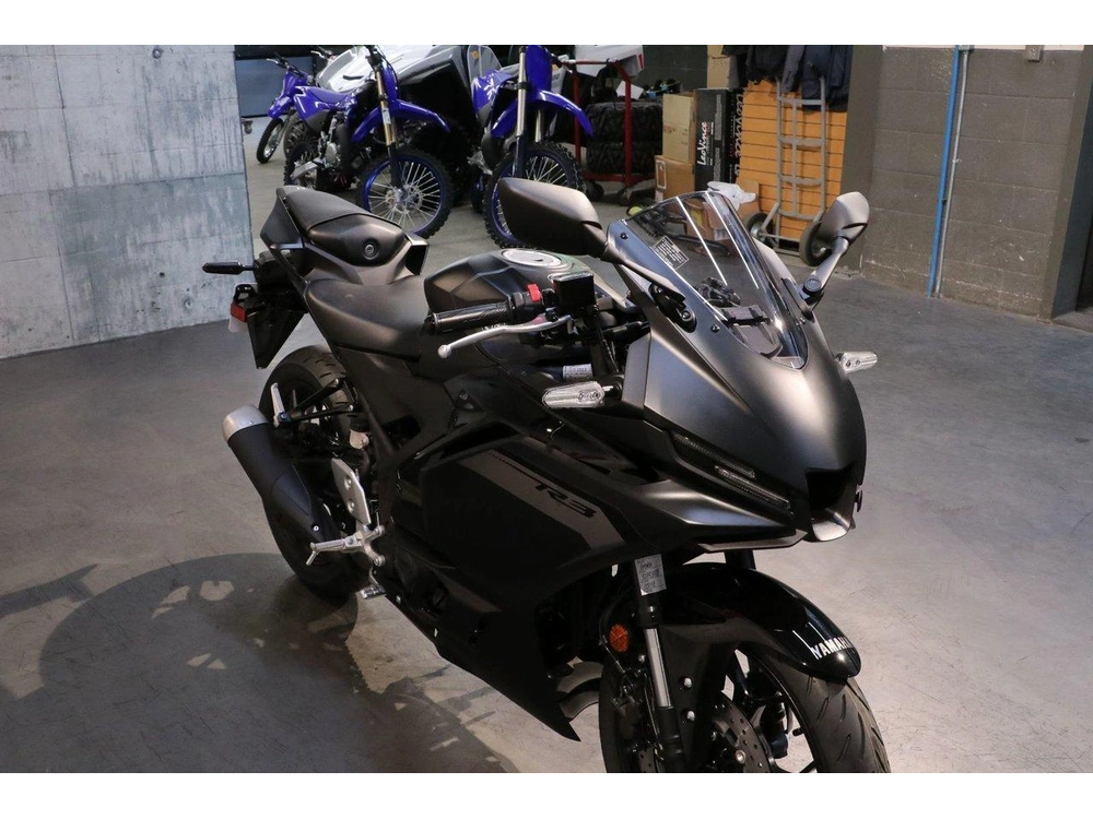 Yamaha Yzf-r3 2025 alt