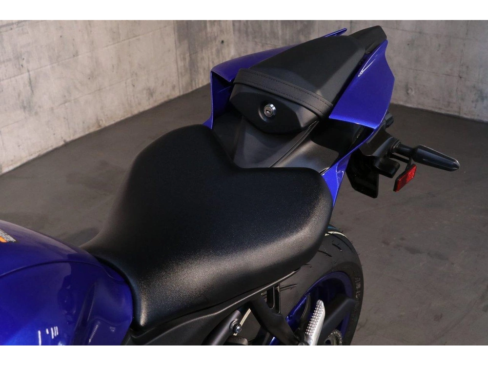 2025 Yamaha Yzf-r7 alt