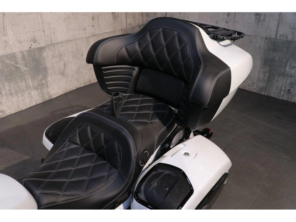 Indian Motorcycle Roadmaster Powerplus Dark Horse +112 & Powerband Audio 2026 alt