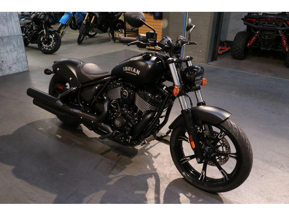 2025 Indian Motorcycle Chief Dark Horse alt