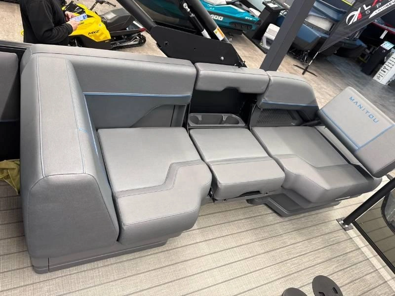 Manitou 22 Explore Switch Trifol Shp57 2025 alt