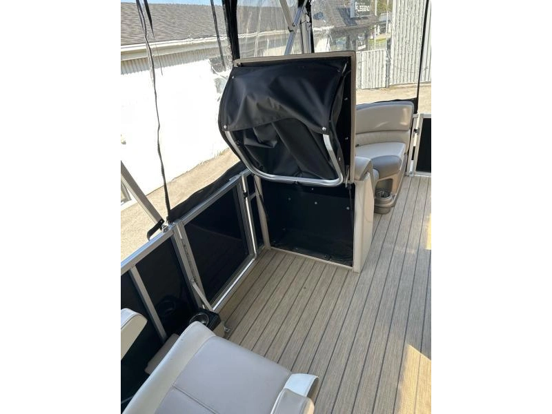 Legend Q-series Lounge Sport Pro 22'6 2023 alt