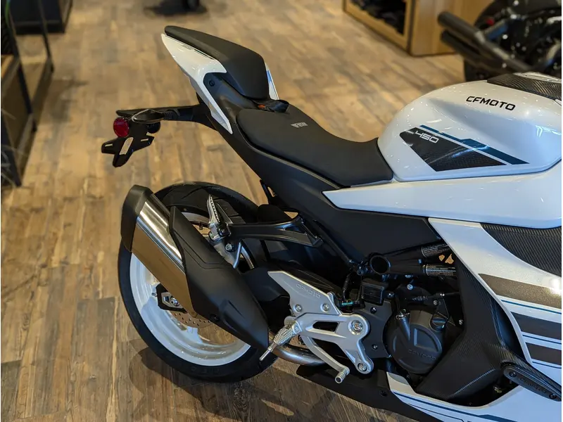 2026 CFMOTO 450SS // Nebula White thumbnail 10
