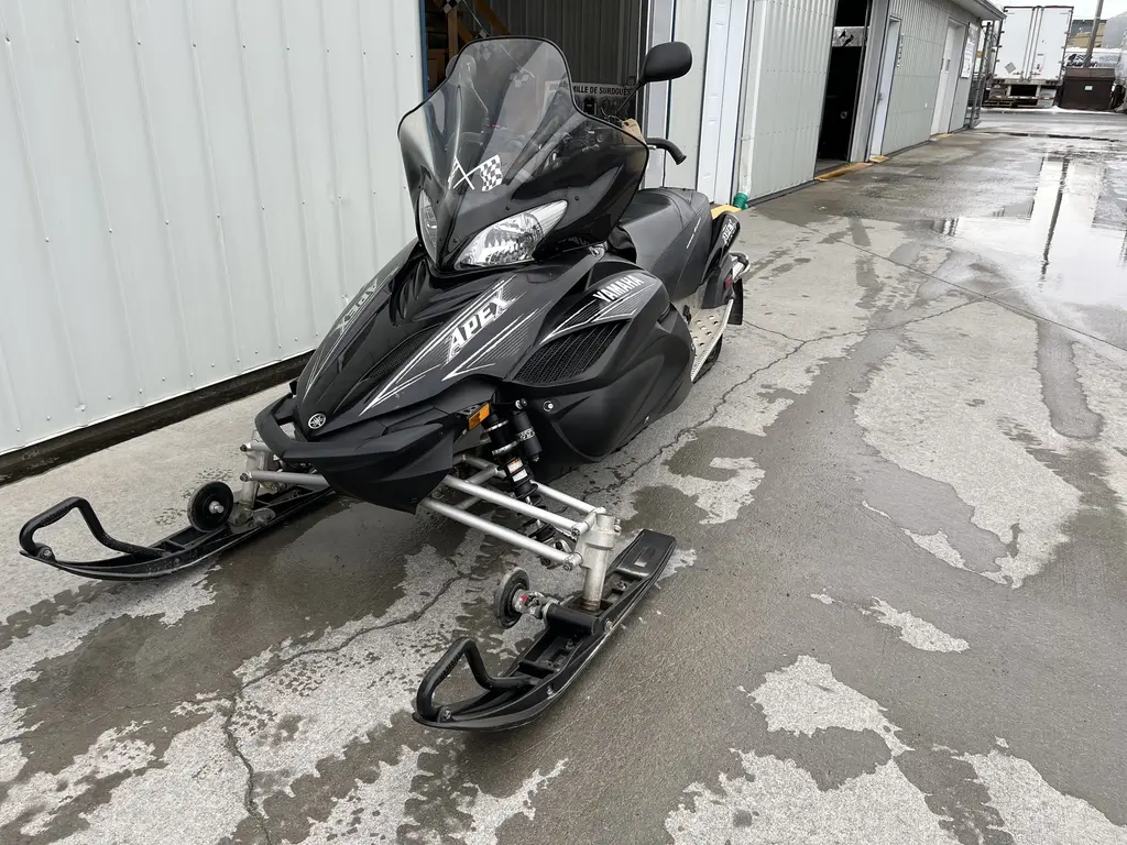 Yamaha RX10L APEX LTX GT 2010