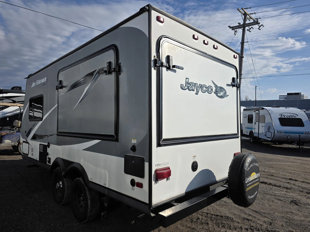 2016 Jayco Jay Feather 17xfd alt