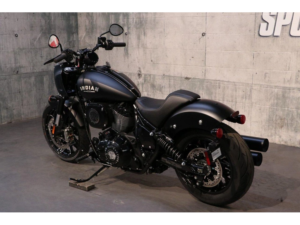 2025 Indian Motorcycle Indian Sport Chief alt