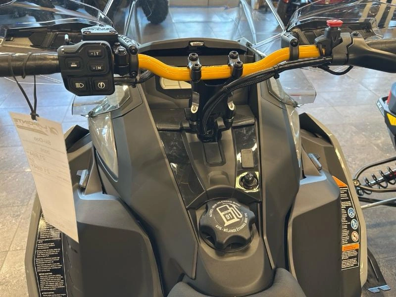 Ski-doo Mxz Adr W/ Blizzard Pkg 137 850 E-tec Ice Ripper Xt 1.25'' E.s. 2026 alt