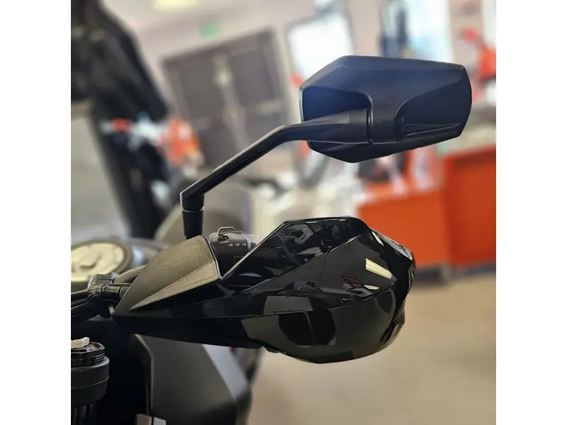 2024 KTM 890 SMT thumbnail 9