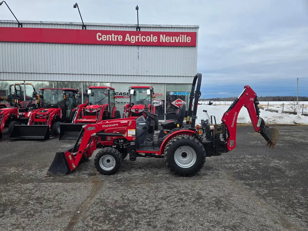 2023 Mahindra Max26XLT