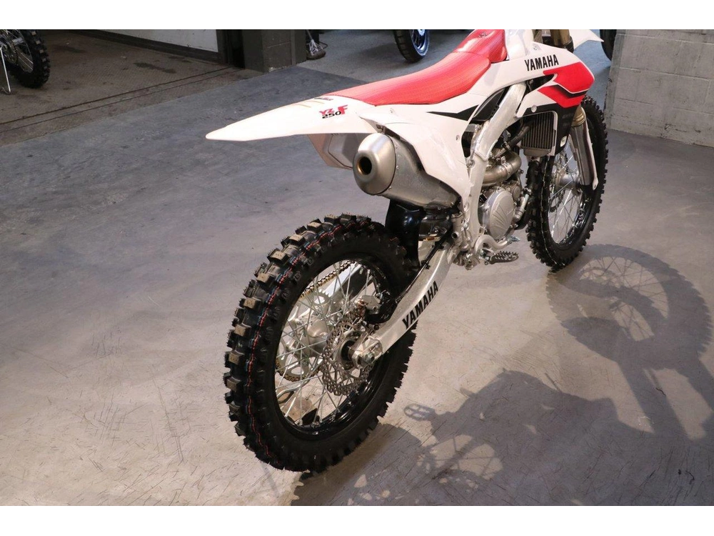 Yamaha Yz250f 70e Anniversaire 2026 alt