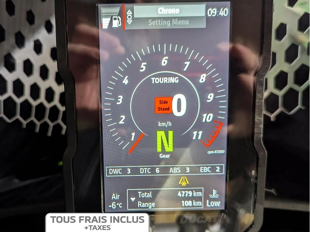 Ducati Desertx 2024 alt