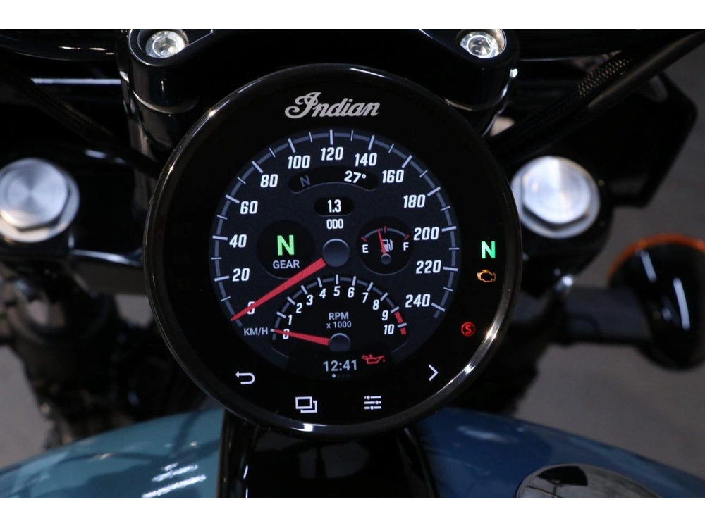 2025 Indian Motorcycle Sport Scout Limited + Tech alt