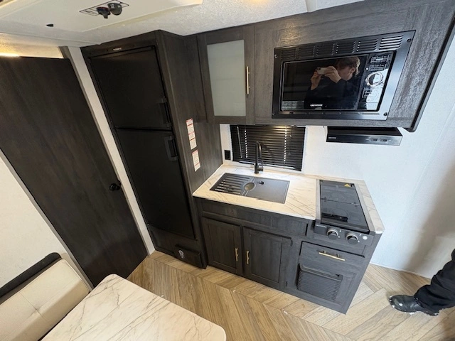 Forest River Ozark Ascent Series 1660fqx 2022 alt