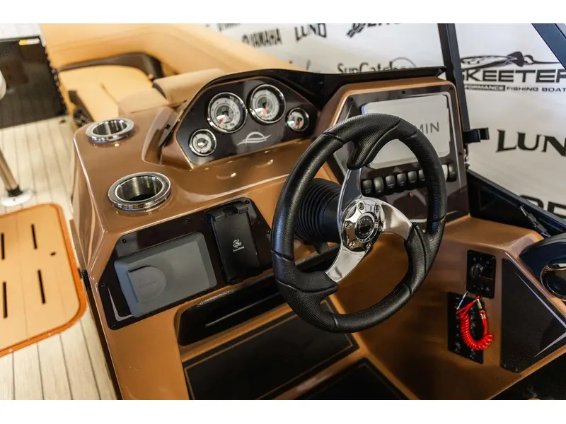 2025 SunCatcher FUSION 324 SS + MOTEUR YAMAHA 150 HP thumbnail 10
