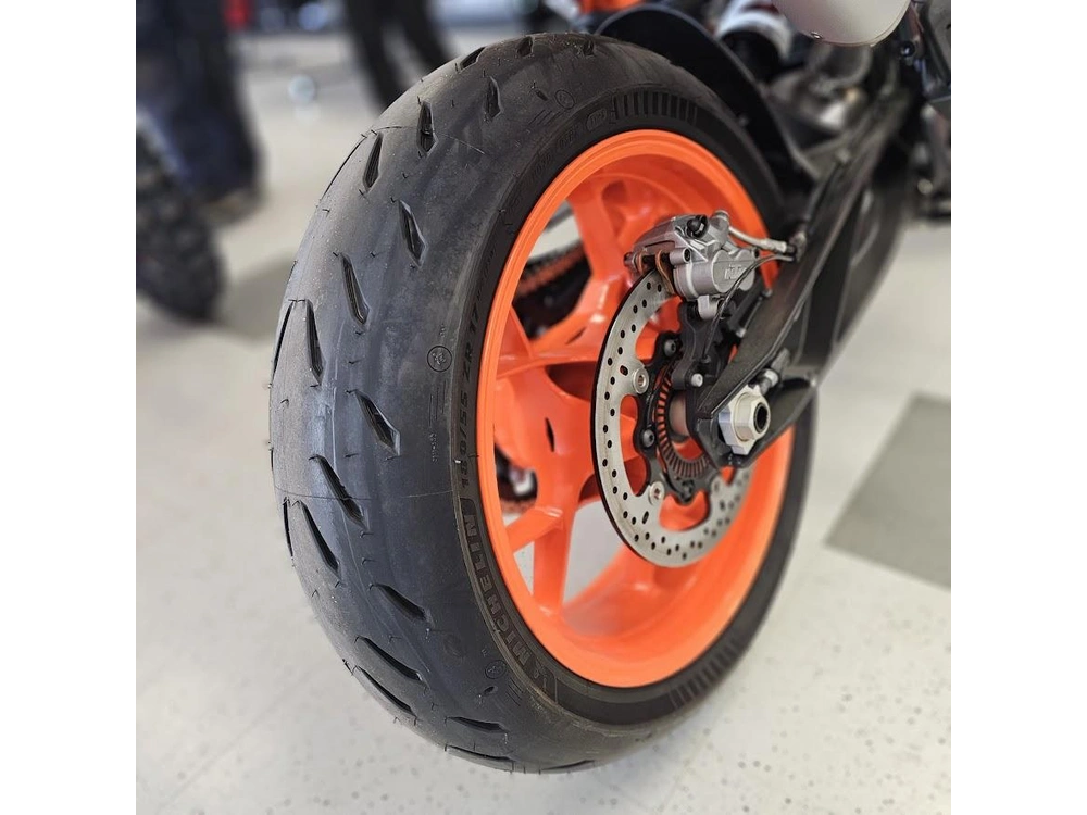 2024 Ktm 890 Smt alt