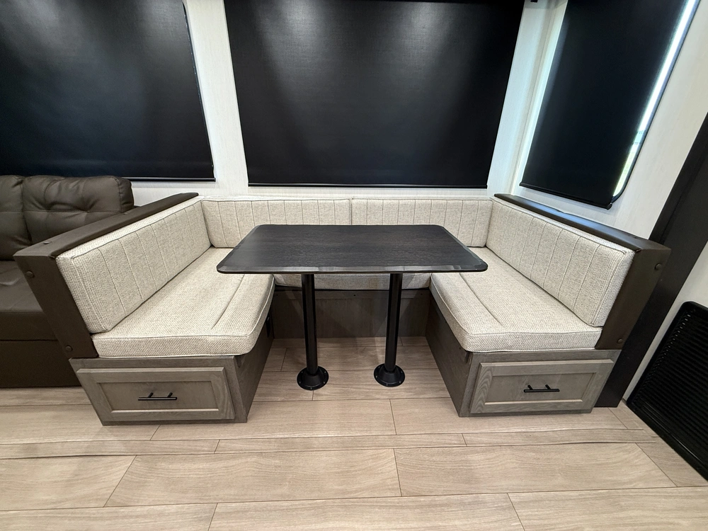 Arctic Wolf 285opt 2026 alt