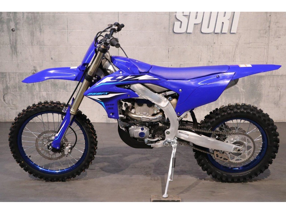 2026 Yamaha Yz250fx alt
