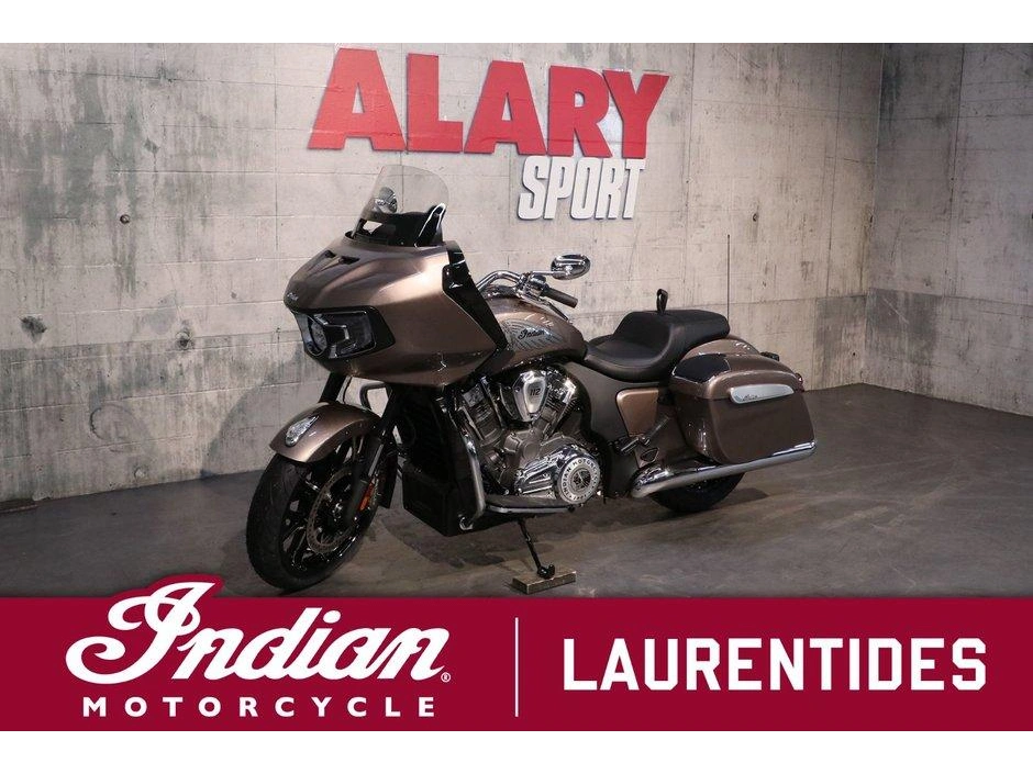2026 Indian Motorcycle Indian Challenger Limited + 112 & Powerband Audio alt