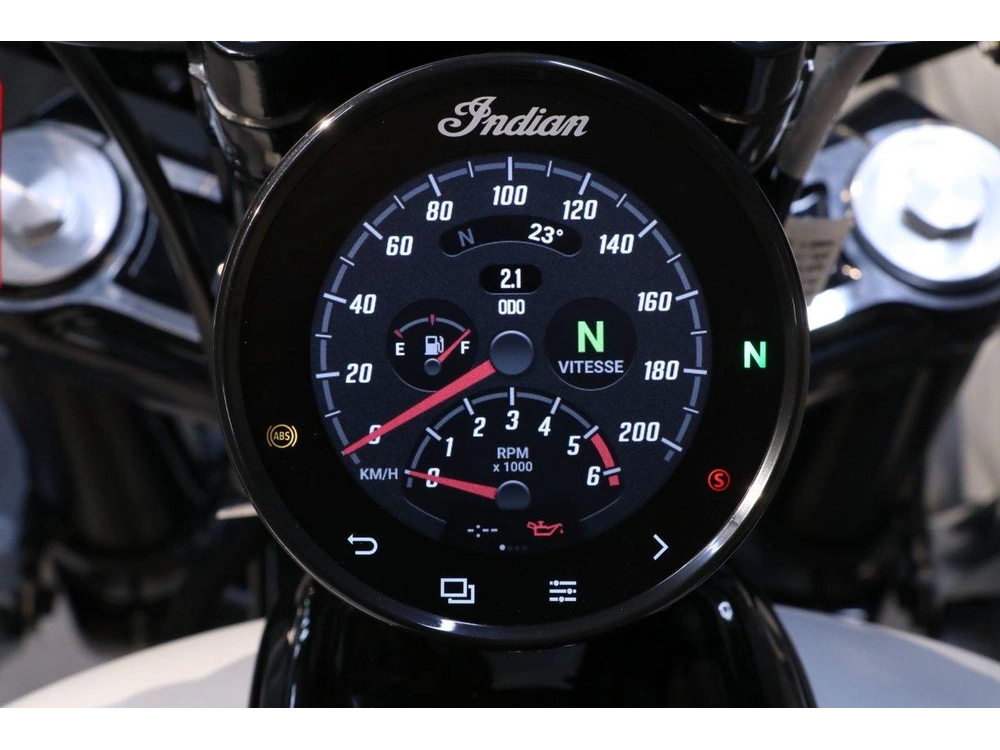 Indian Motorcycle Sport Chief 2025 alt