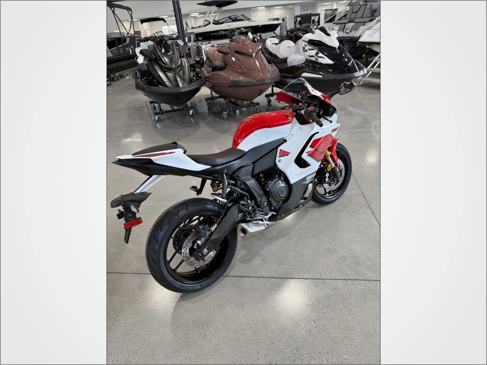 2026 Yamaha Yzf-r7 70th Anniversary alt