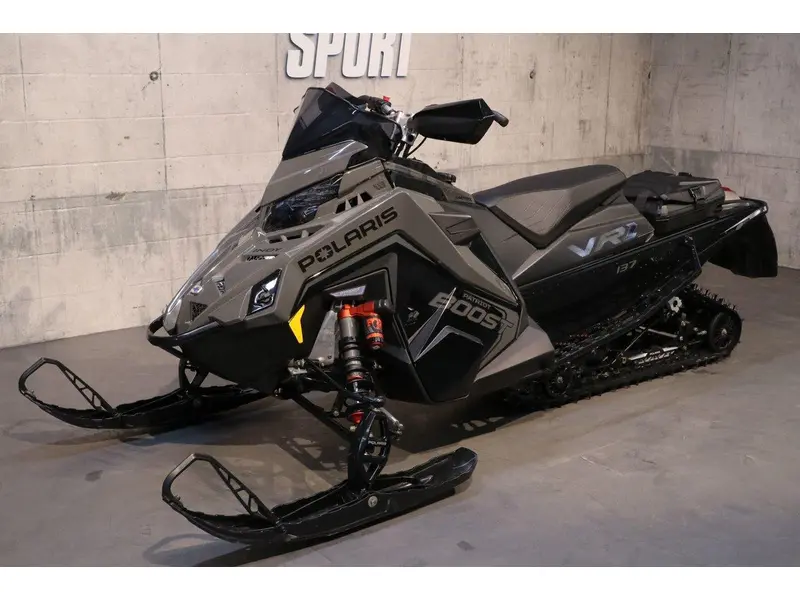Polaris PATRIOT BOOST INDY VR1 DYNAMIX 137 DEMO 2025