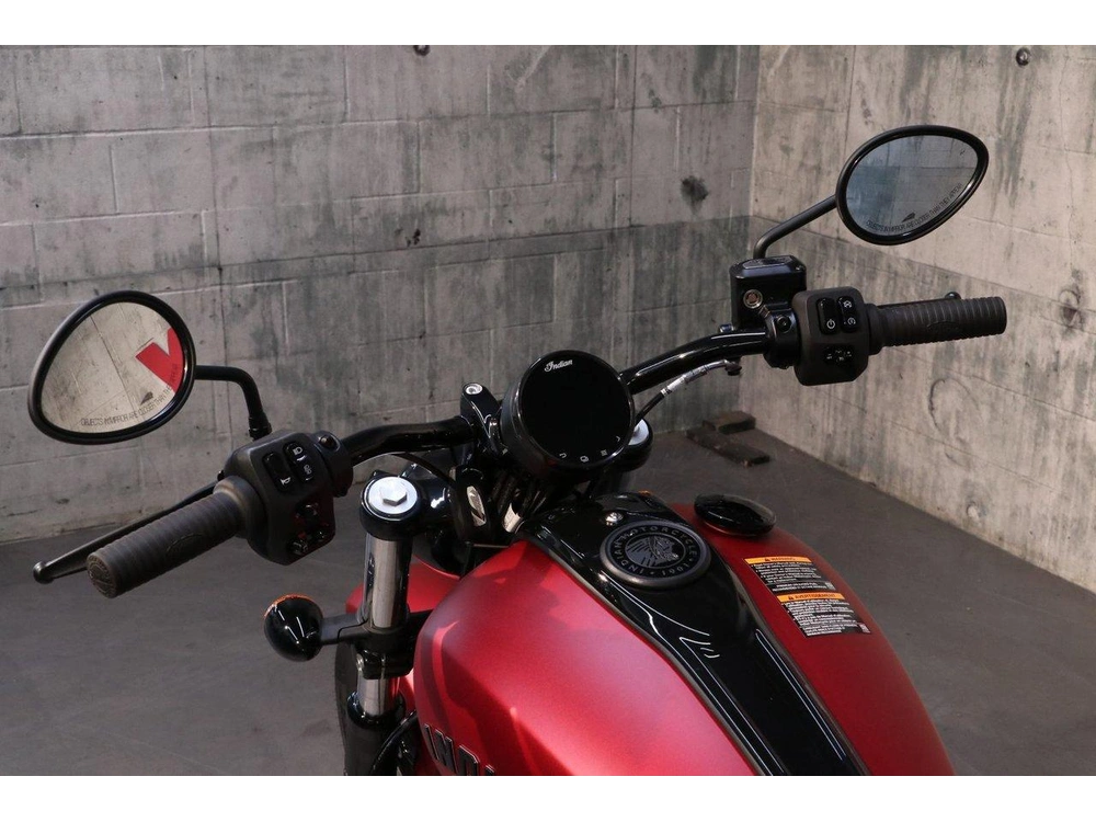 2025 Indian Motorcycle Chief Dark Horse alt