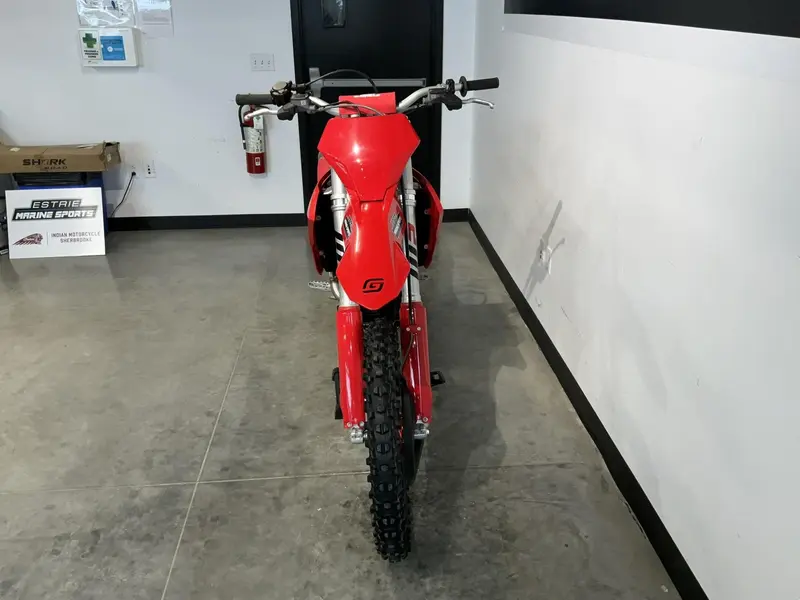 2025 GASGAS MC 250F thumbnail 3