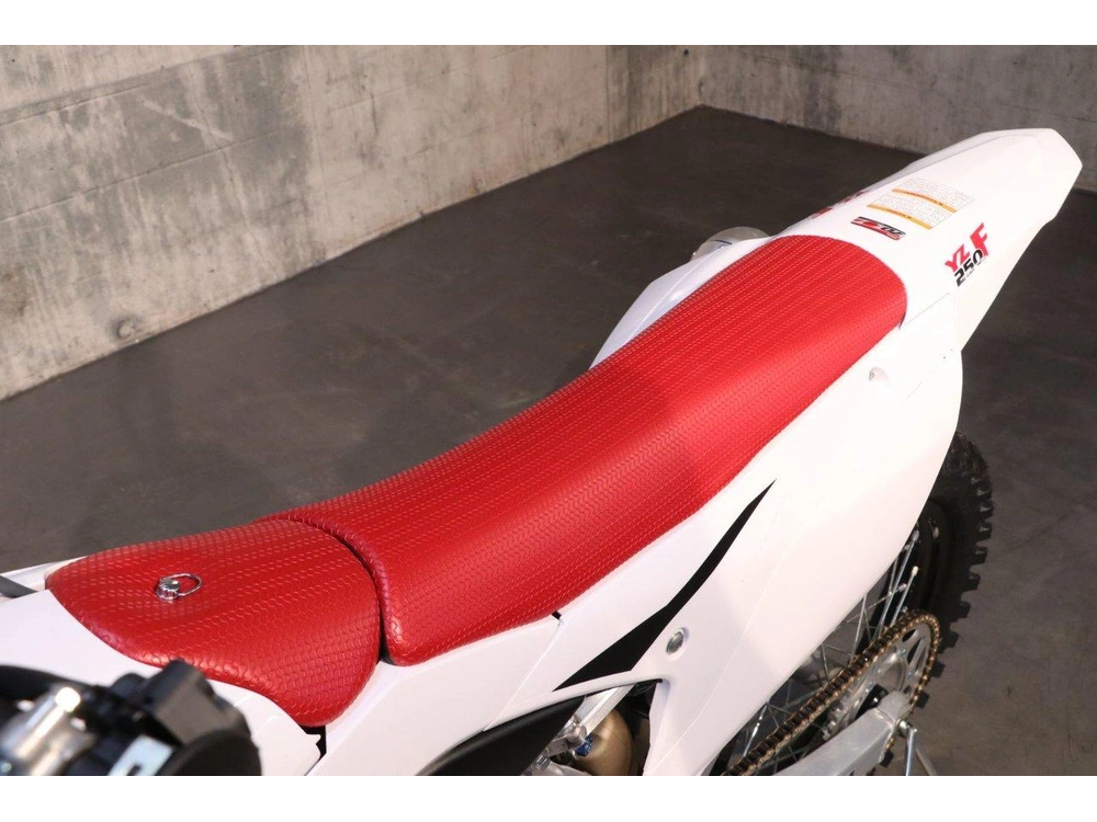 Yamaha Yz250f 70e Anniversaire 2026 alt