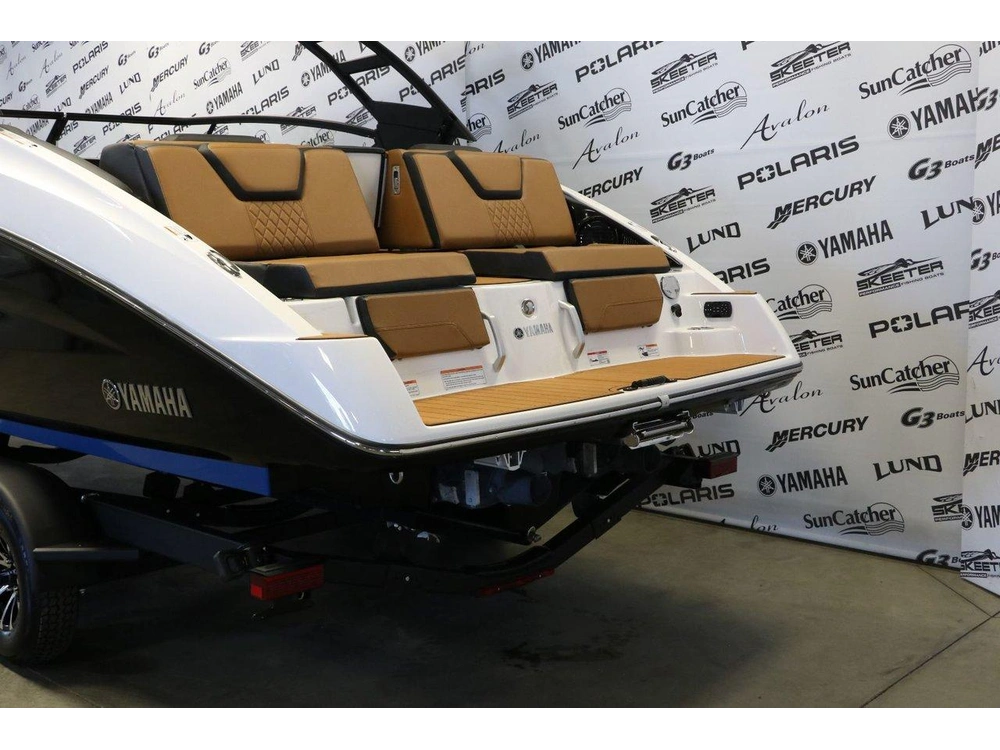 2026 Yamaha 252sd alt