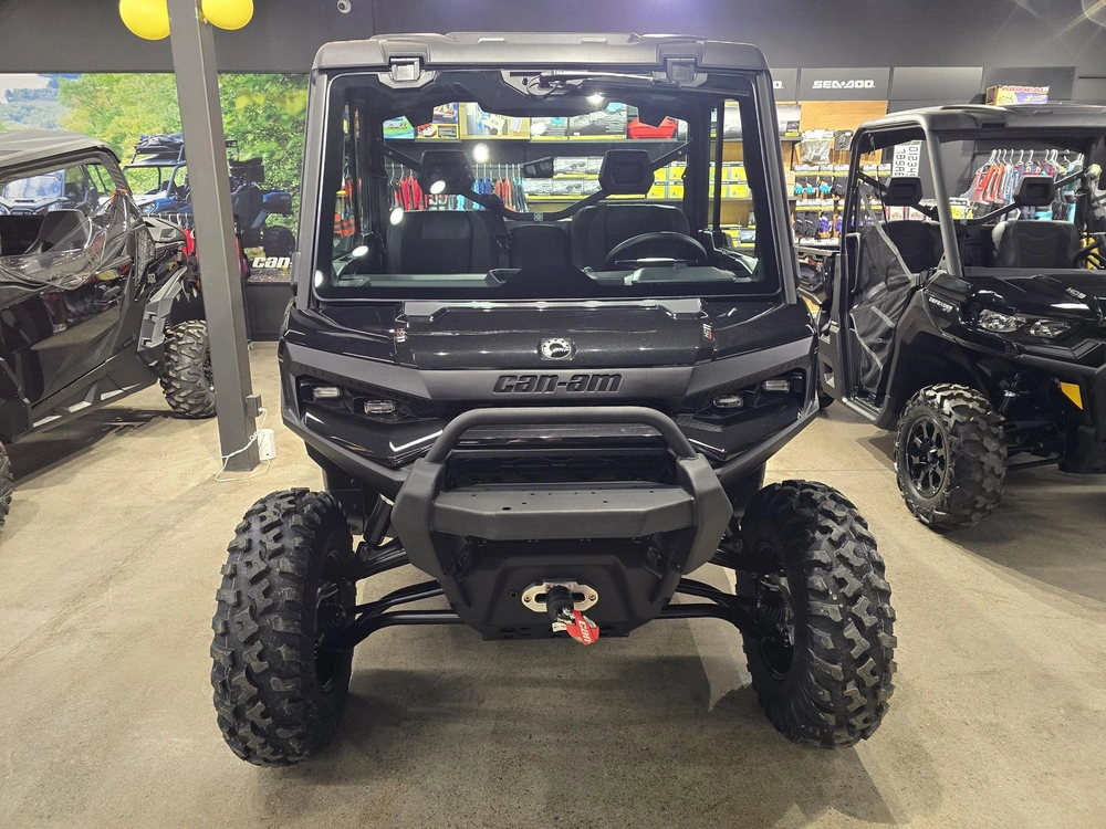 2026 Brp Defender Xt Cab Hd11 With 10.25 In. Infotainment alt