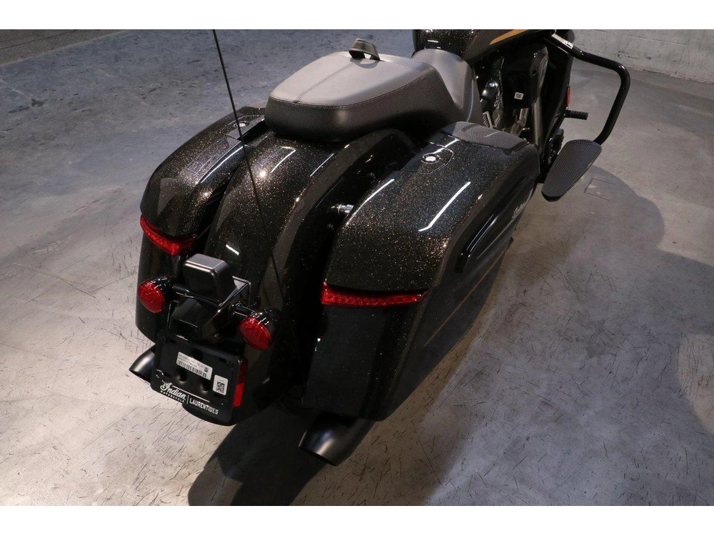 Indian Motorcycle Indian Challenger Dark Horse +112 & Powerband Audio 2026 alt