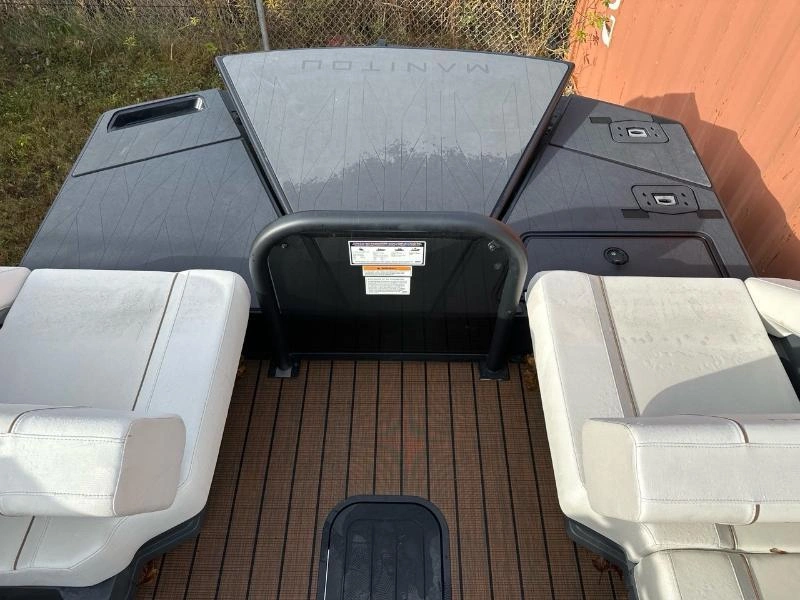 Manitou 22 Explore Navigator Max 3-1 2023 alt