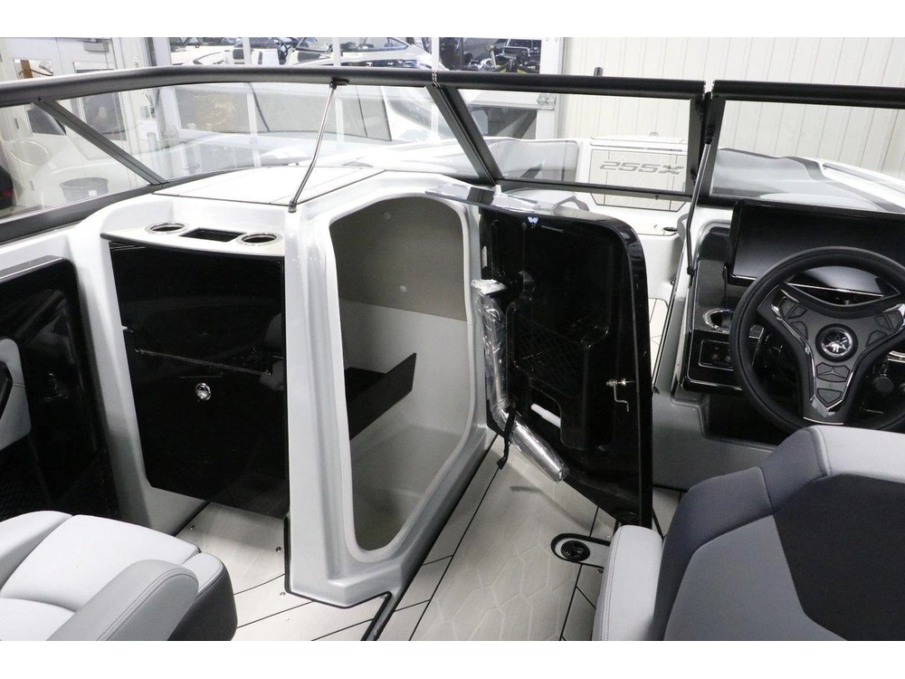 2025 Yamaha 255xd alt