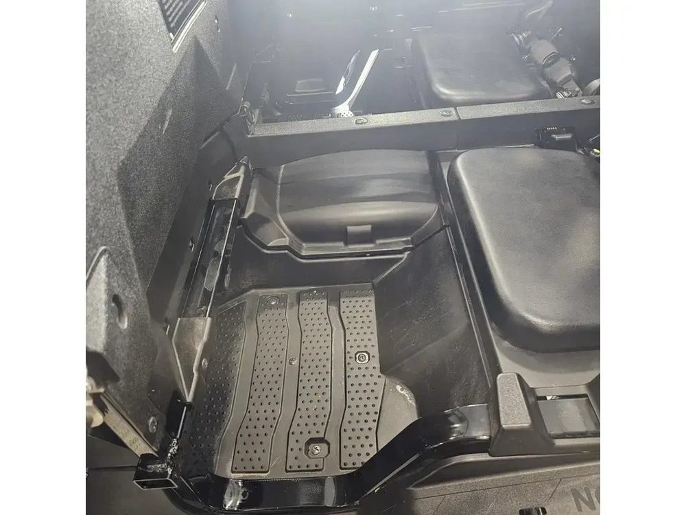 2025 Honda Pioneer 700-4 alt