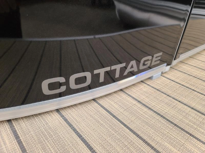 2023 Legend Q-serie Cottage Sport Pro 22'6 alt