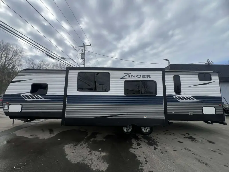2019 Crossroads RV ZINGER 330 BH **IDÉAL POUR CAMPING STATIONNAIRE** thumbnail 8