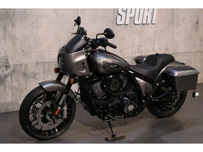 2025 Indian Motorcycle Sport Chief RT thumbnail 2
