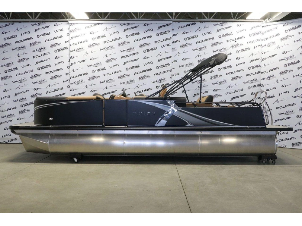 2026 Avalon Avalon Lsz 2385 Versatile Rear Bench + Yamaha 90 Hp alt